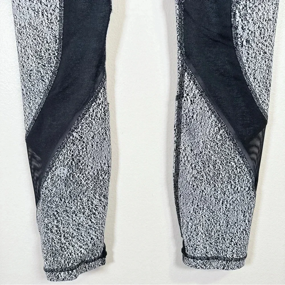 Lululemon Outrun Tight Power Luxtreme Spray Jacquard - Picture 12 of 16